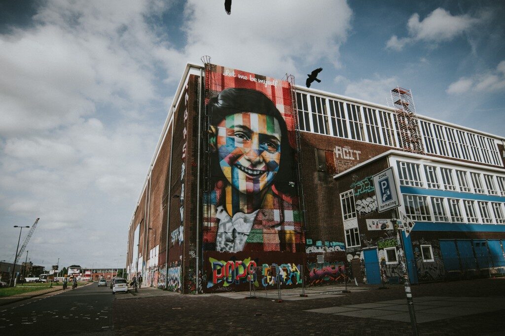 ronni-kurtz-anne-frank-1-1024x682-9970537