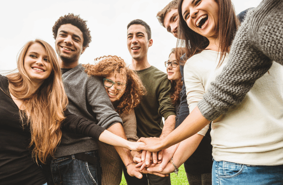 simple-acts-of-kindness-encouraging-teens-to-make-a-difference-and-find-a-sense-of-purpose
